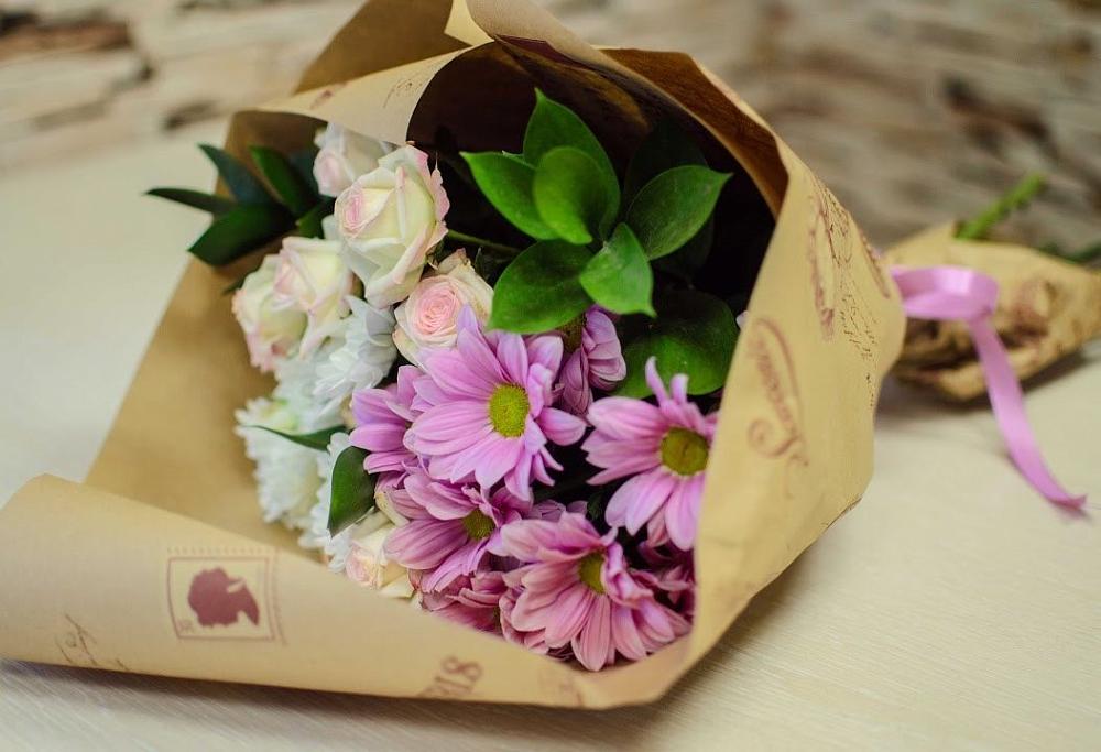 Букет цветов из: Розы и Хризантемы в Богдановиче Свердловская область