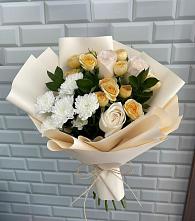 Букет цветов из:  Розы и Хризантемы в Богдановиче Свердловская область