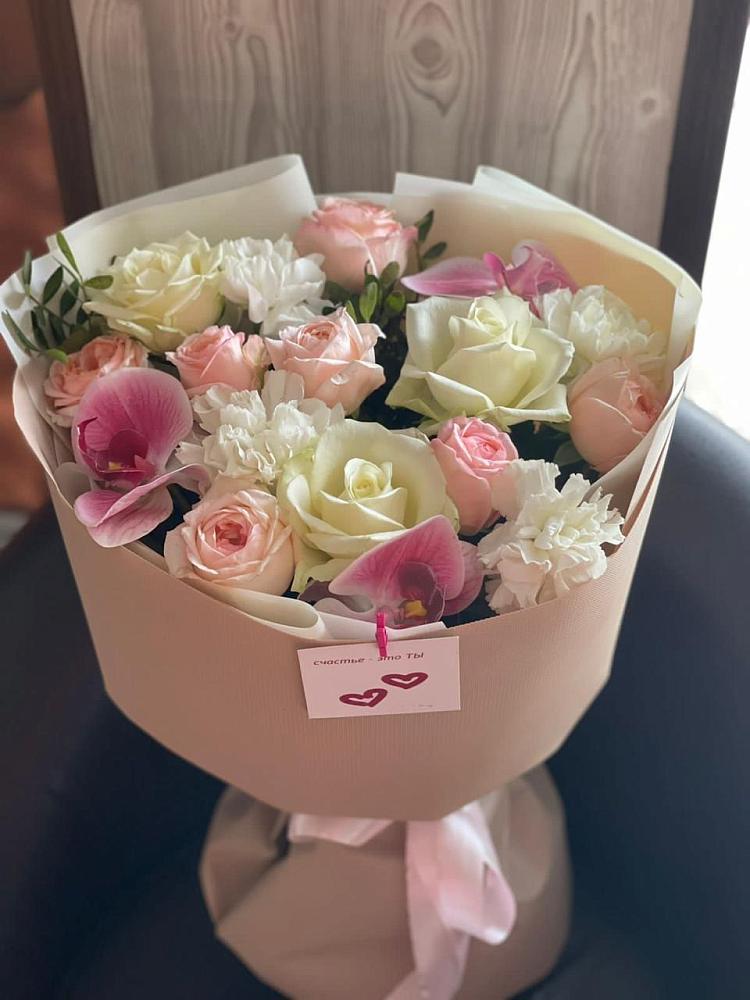 Букет цветов из: Орхидеи, Розы и Гвоздики в Богдановиче Свердловская область