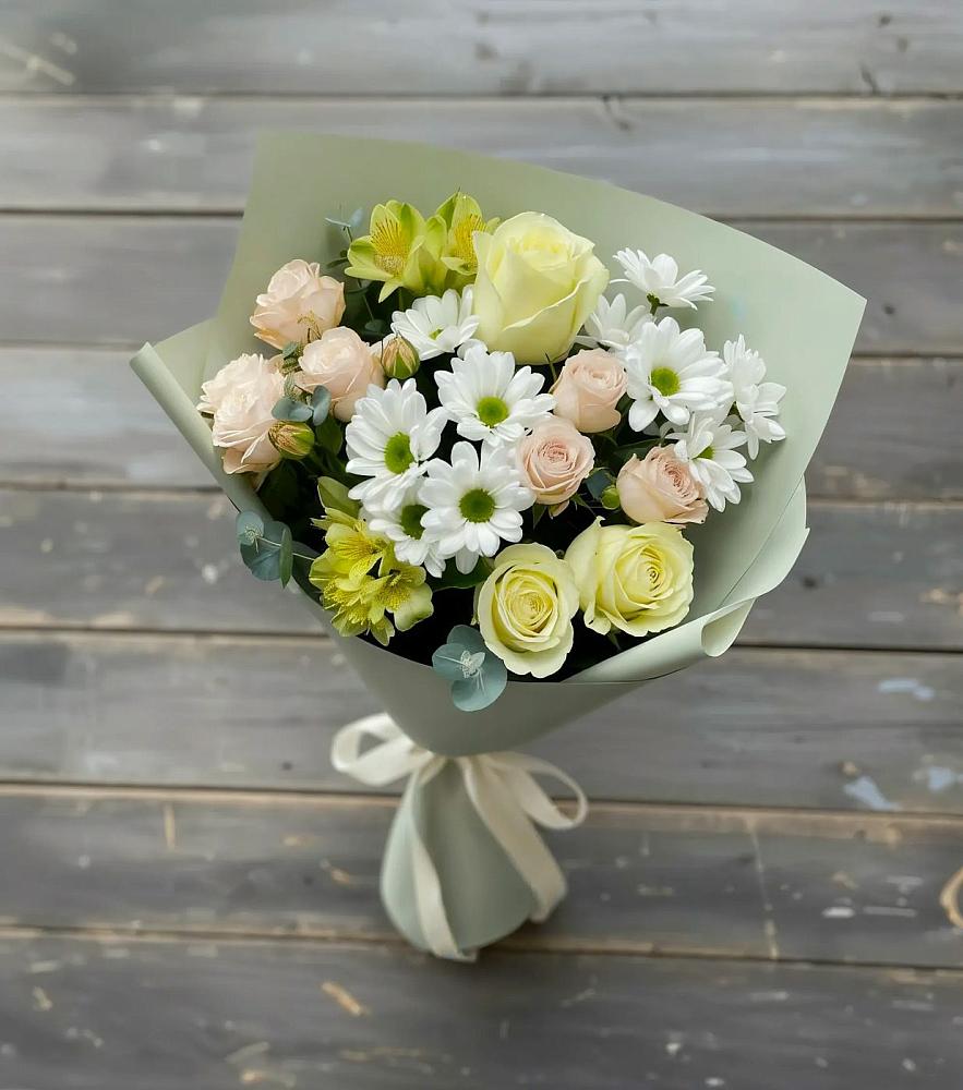 Букет цветов из: Альстромерии, Розы и Хризантемы в Богдановиче Свердловская область