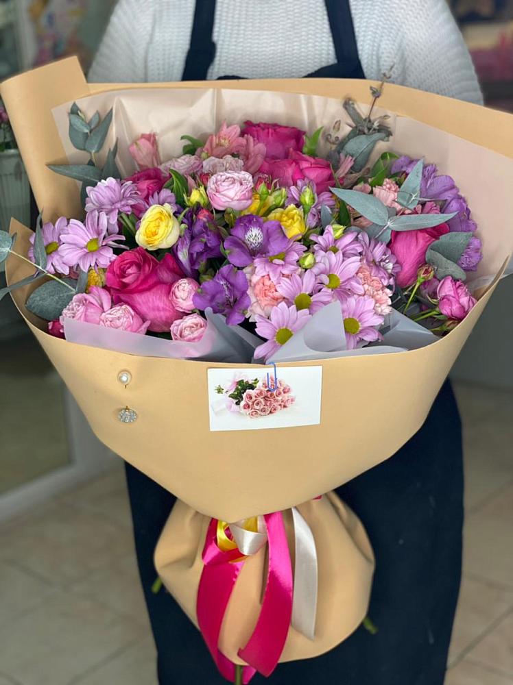 Букет цветов из: Хризантемы, Гвоздики и Альстромерии в Богдановиче Свердловская область