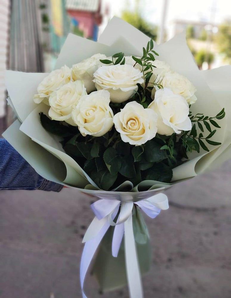 Букет Белые розы Проуд в Богдановиче Свердловская область