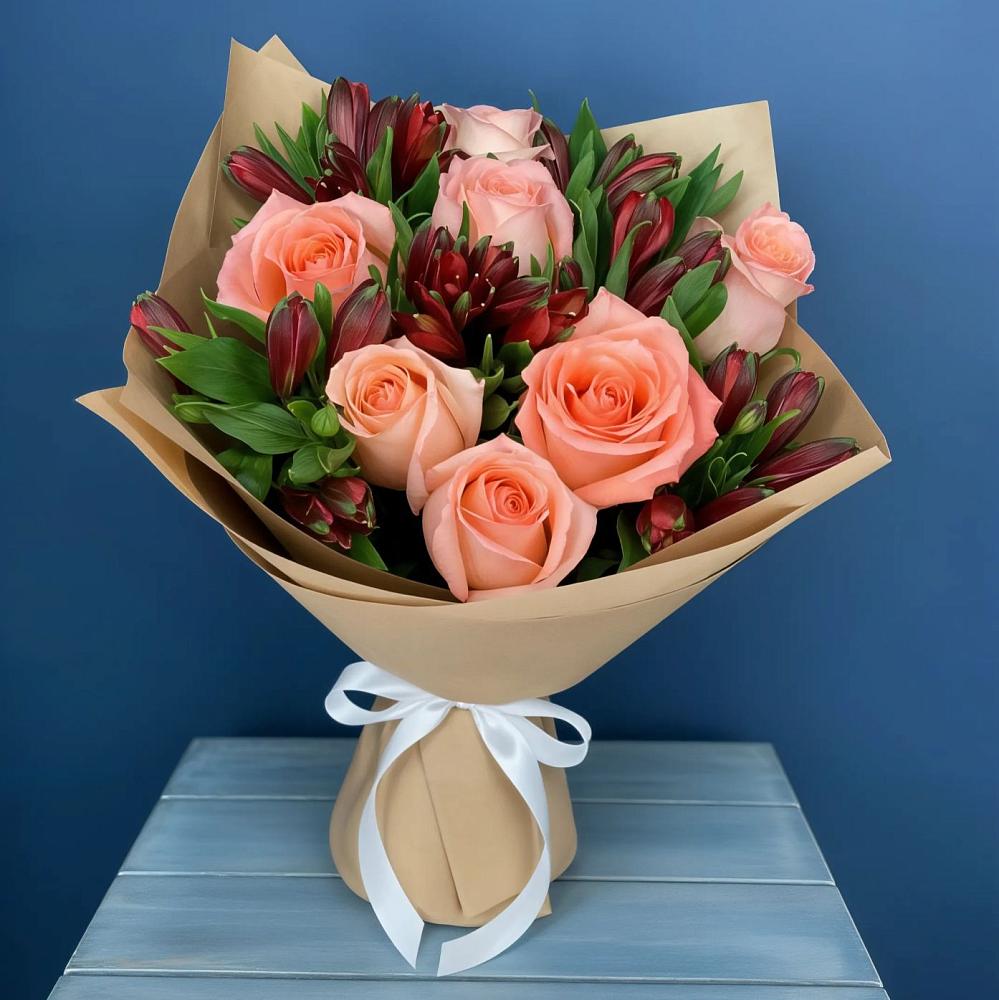 Букет цветов из: Розы и Альстромерии в Богдановиче Свердловская область