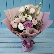 Букет цветов из:  Розы и Лизиантусы в Богдановиче Свердловская область