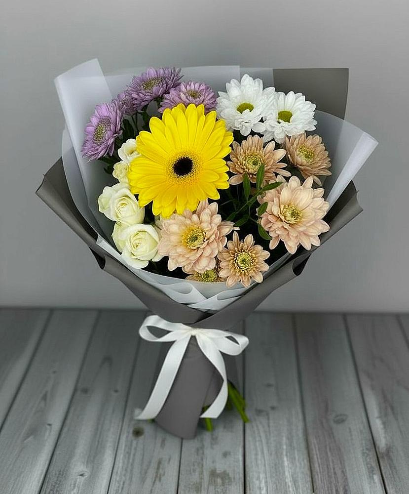 Букет цветов из: Розы, Герберы и Хризантемы в Богдановиче Свердловская область