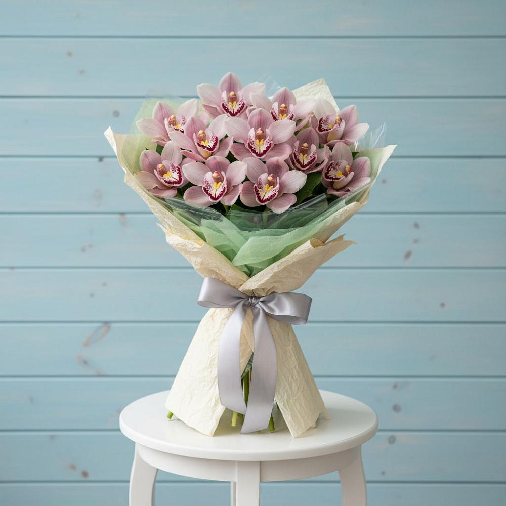 Букет цветов из: Орхидеи и Розы в Богдановиче Свердловская область