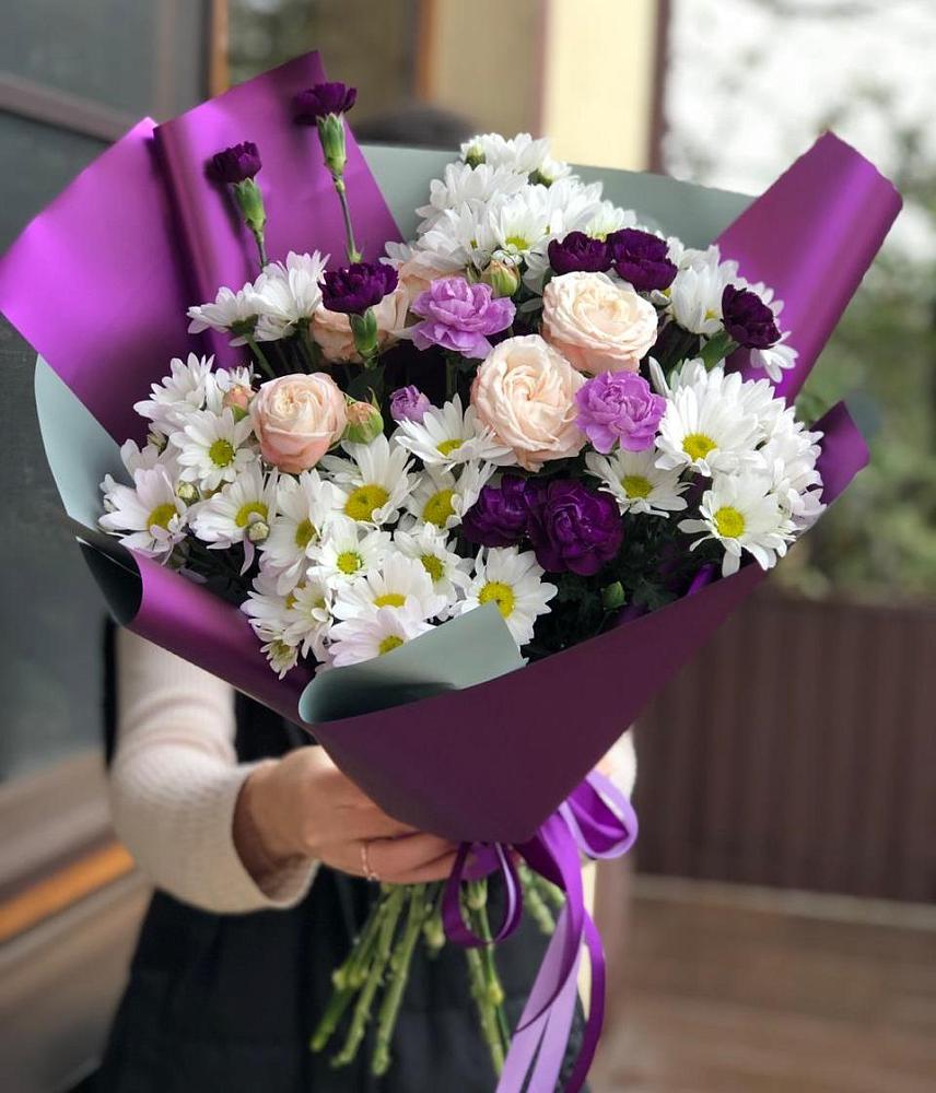 Букет цветов из: Хризантемы, Гвоздики и Розы в Богдановиче Свердловская область