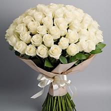 Букет 101 беля роза Белоснежка в Богдановиче Свердловская область