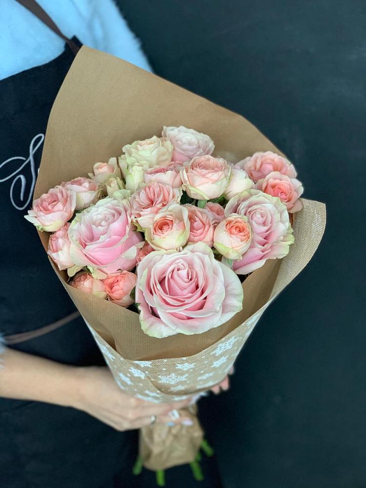 Букет цветов из: Хризантемы и Розы в Богдановиче Свердловская область