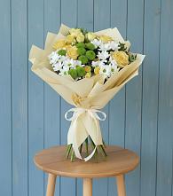 Букет цветов из:  Хризантемы и Розы в Богдановиче Свердловская область