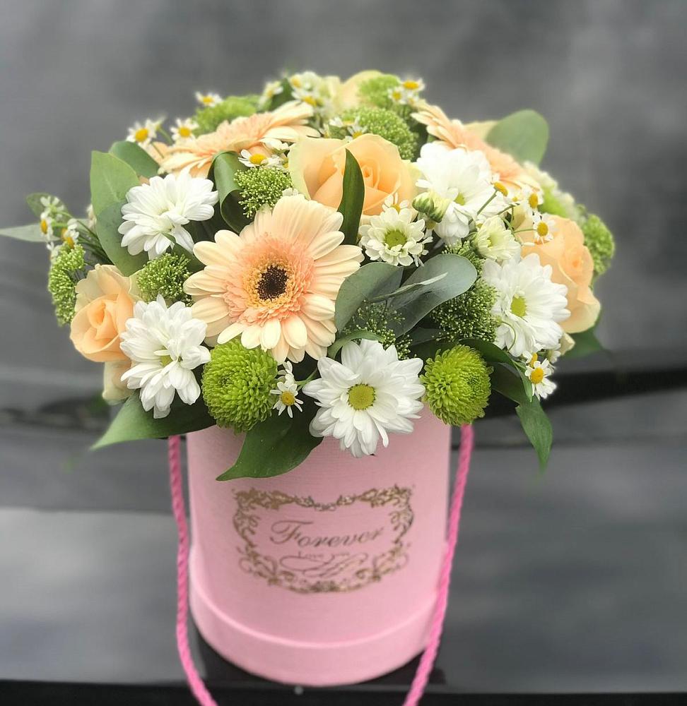 Цветочная композиция из Розы, Герберы и Хризантемы в шляпной коробке в Богдановиче Свердловская область