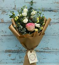 Букет цветов из:  Розы и Лизиантусы в Богдановиче Свердловская область