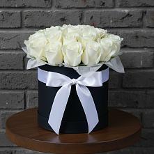 Цветочная композиция из Розы в шляпной коробке в Богдановиче Свердловская область